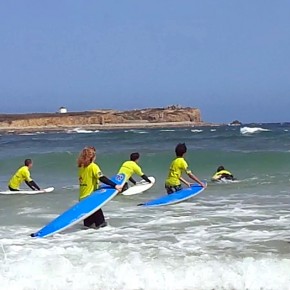 Surfing in Peniche (video)